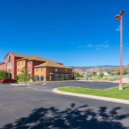 Comfort Inn & Suites Cedar Stadt Exterior foto